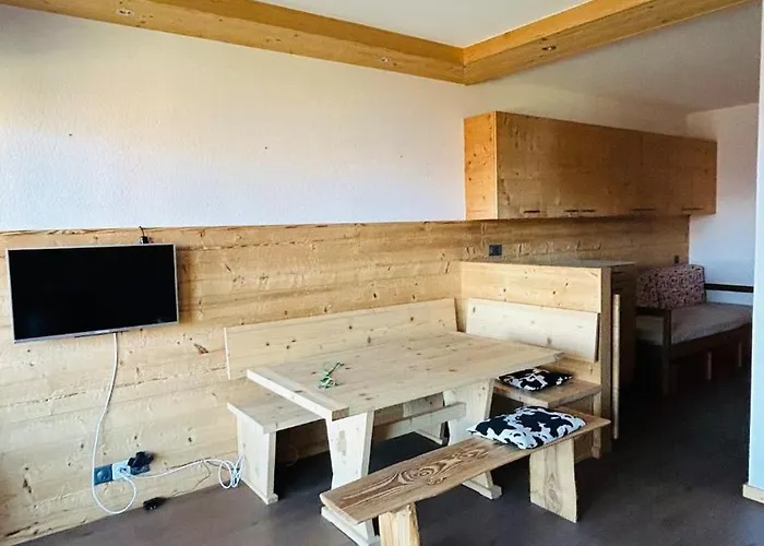 Ski-in And Out In 2000 * Les Collons