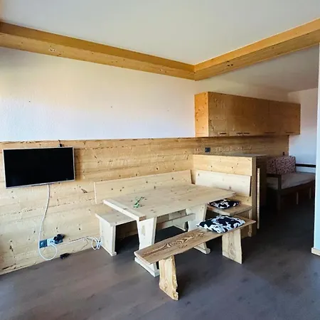 Ski-in And Out In 2000 * Les Collons